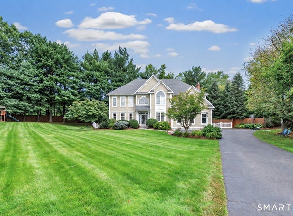 305 S Gate Lane, Fairfield, CT 06890