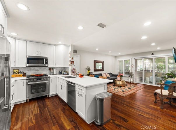 3860 Amberly Dr, Inglewood, CA 90305