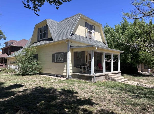 300 N Main St, Pratt, KS 67124