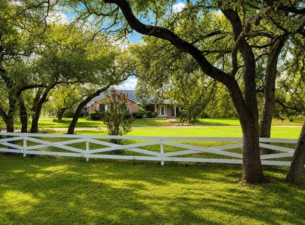 1501 Woods Loop, Driftwood, TX 78619