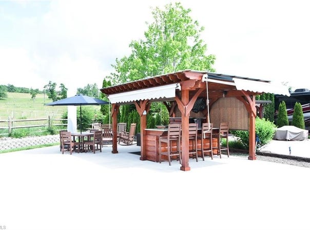 2524 Edmonds Road, Galax, VA 24333
