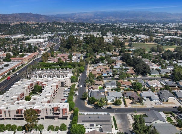 7827 Vassar, Canoga Park, CA 91304