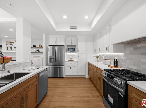 11115 Acama St, Studio City, CA 91602