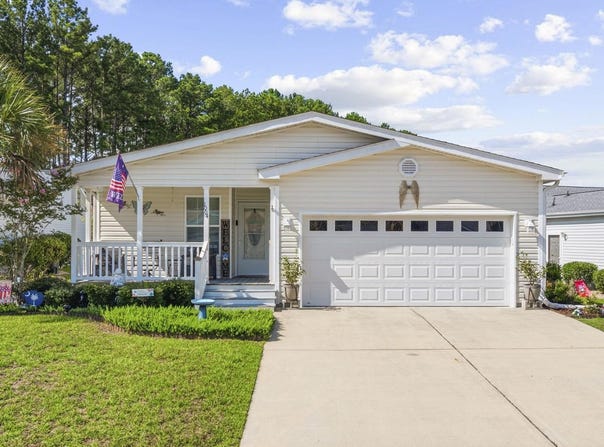1004 Greencrest Ct., Conway, SC 29526