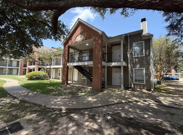 141 E BOYD DR, Baton Rouge, LA 70820