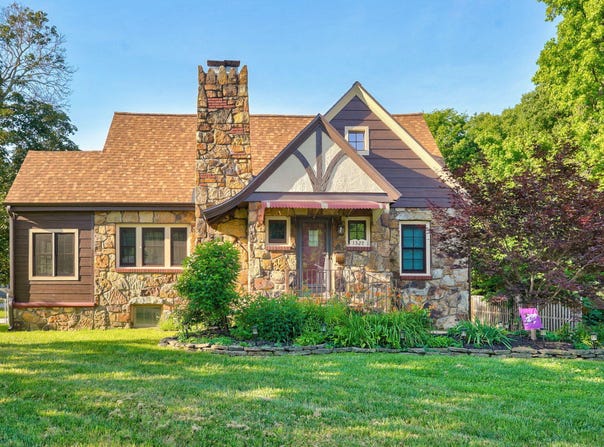 1328 E Bennett Street, Springfield, MO 65804