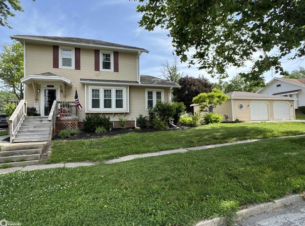 927 W Montgomery Street, Creston, IA 50801