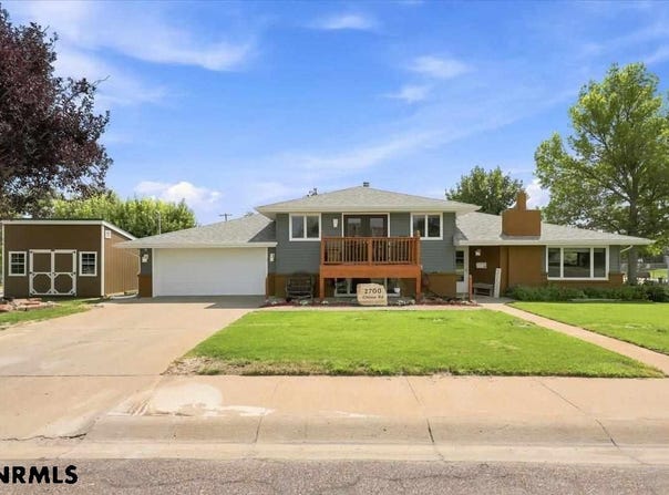 2700 CHINOE RD, Gering, NE 69341