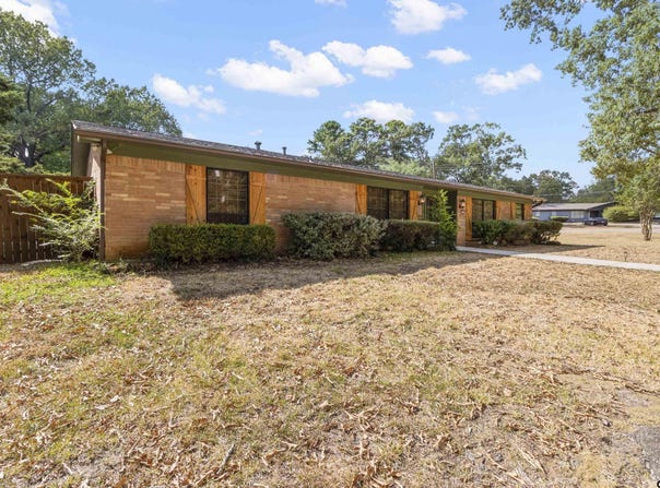 3111 Clinton St, Longview, TX 75604