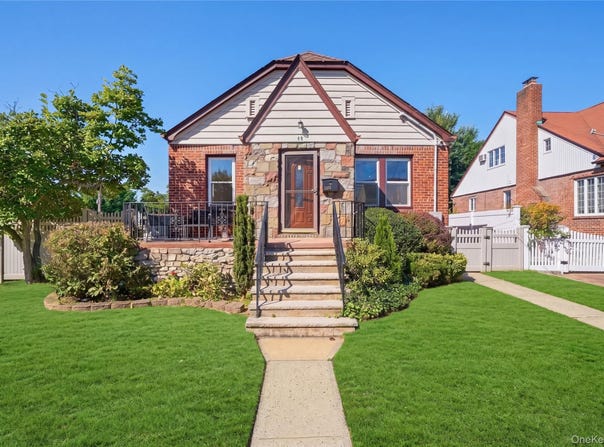 48 Central Boulevard, Merrick, NY 11566