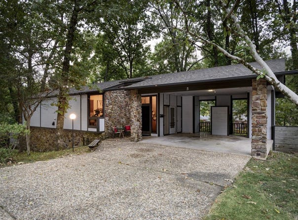 5 Coachlight Circle, Little Rock, AR 72227