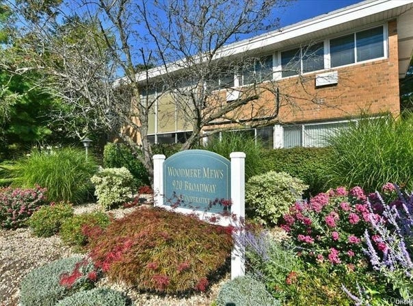 920 Broadway, Woodmere, NY 11598
