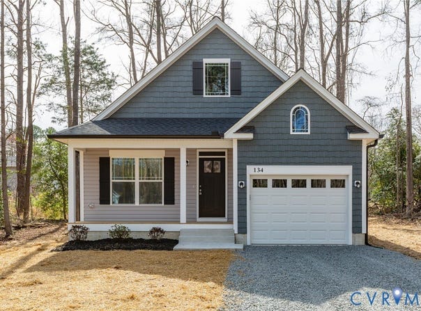 813 Elkin St, Colonial Beach, VA 22443