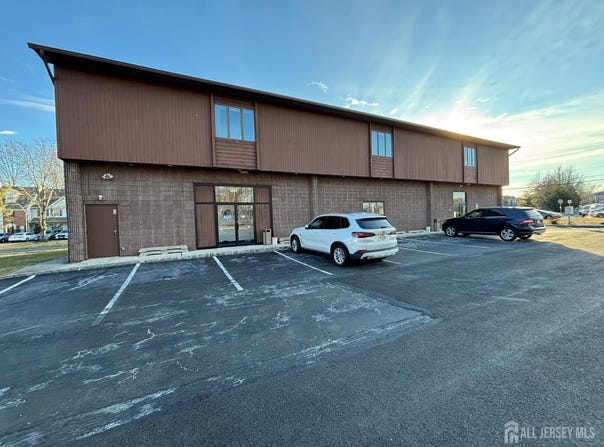 1 Beekman Road, South Brunswick, NJ 08824