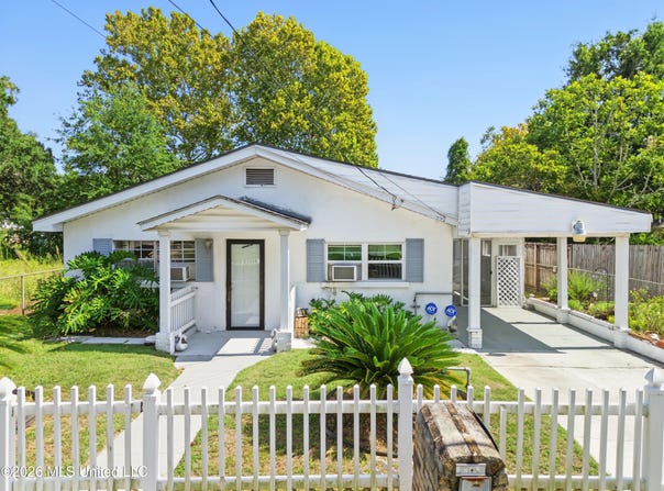 1518 Dixie Avenue, Gulfport, MS 39501