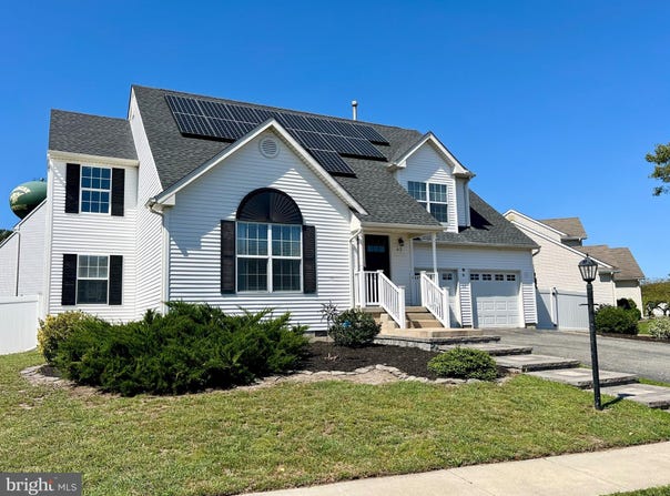 62 STONEGATE, TUCKERTON, NJ 08087