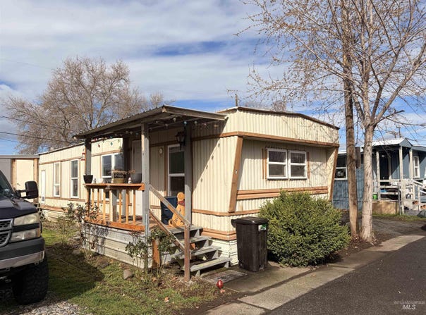 928 Warner Ave, Lewiston, ID 83501