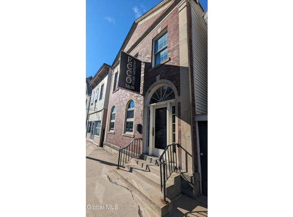 162 Lafayette Street, Schenectady, NY 12305