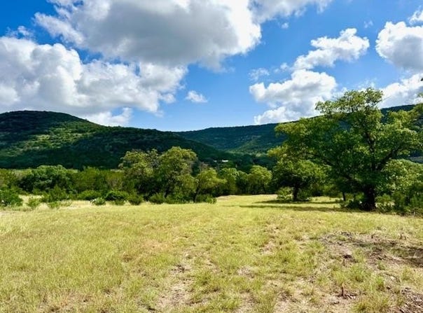 Leakey, TX 78873