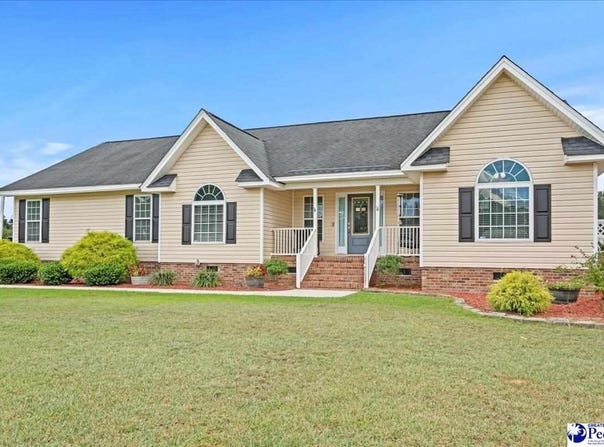 809 W Main Street, Latta, SC 29565-1518