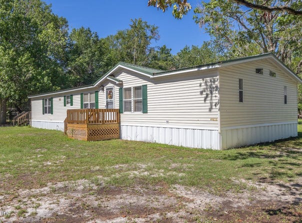 17824 NE 143RD Terrace, Waldo, FL 32694