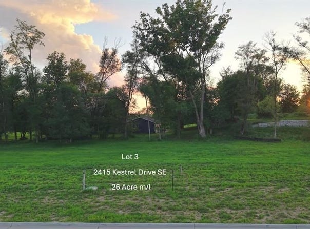 2415 Kestrel Dr SE, CedarRapids, IA 52403