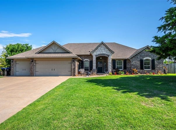 7738 Highland Boulevard, Edmond, OK 73025