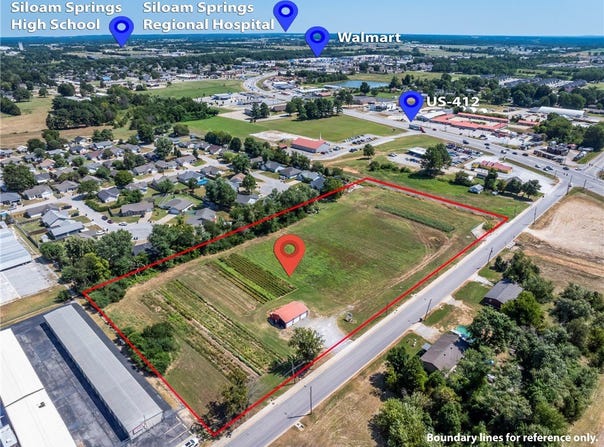 1595 E Kenwood Street, Siloam Springs, AR 72761