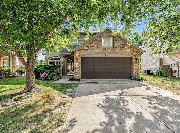 6723 Wimbledon Drive, Zionsville, IN 46077