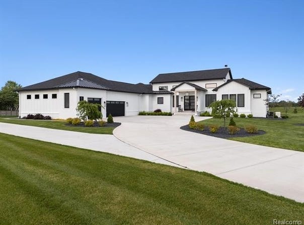 6717 Warner Road, Pittsfield Twp, MI 48176