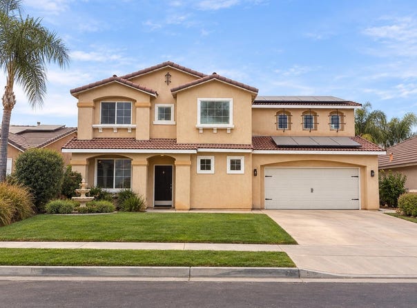 2724 Lakeridge Avenue, Tulare, CA 93274