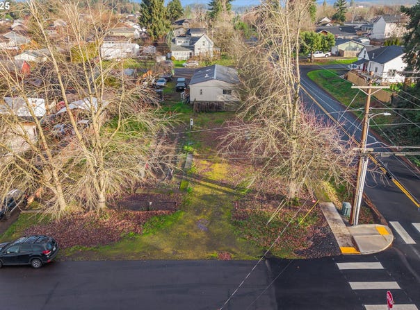 160 E 7TH St, Lafayette, OR 97127
