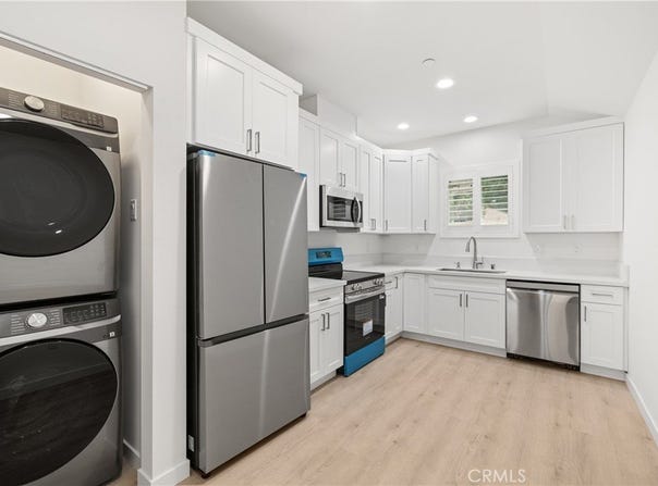 15030 Hesby Street, Sherman Oaks, CA 91403