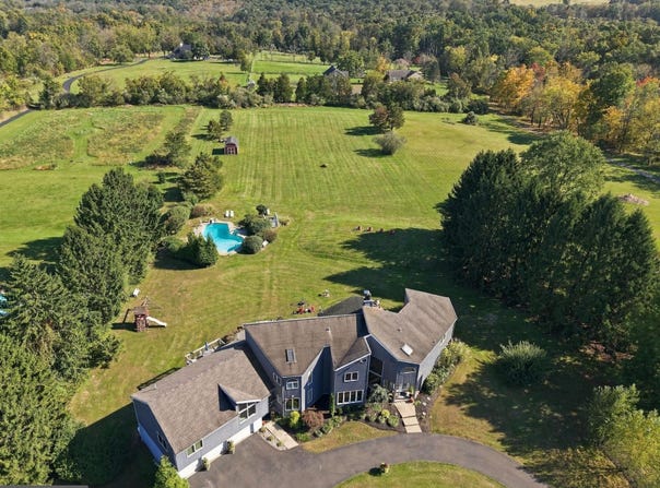 215 E DARK HOLLOW Road, PIPERSVILLE, PA 18947