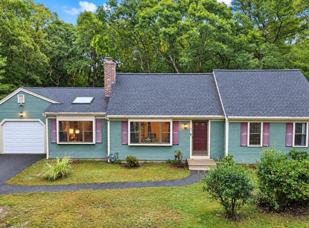 30 Sandy Valley Road, Marstons Mills, MA 02648