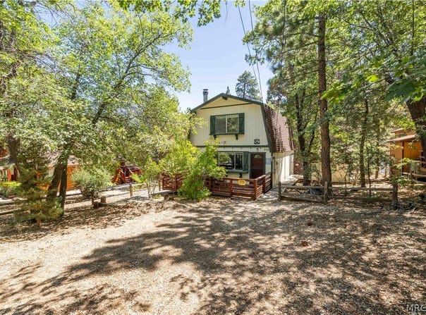 753 Maple Lane, Sugarloaf, CA 92386