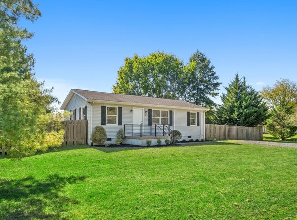 203 16TH ST, GROTTOES, VA 24441