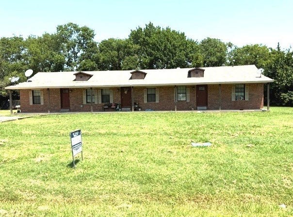 803 W Bells Boulevard, Bells, TX 75414