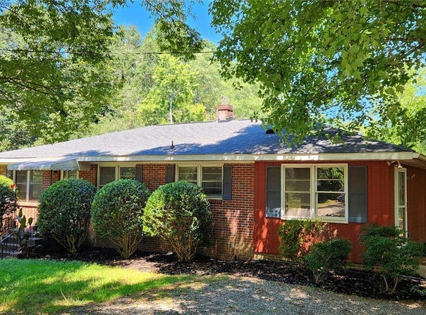 521 E Main Street, Pendleton, SC 29670