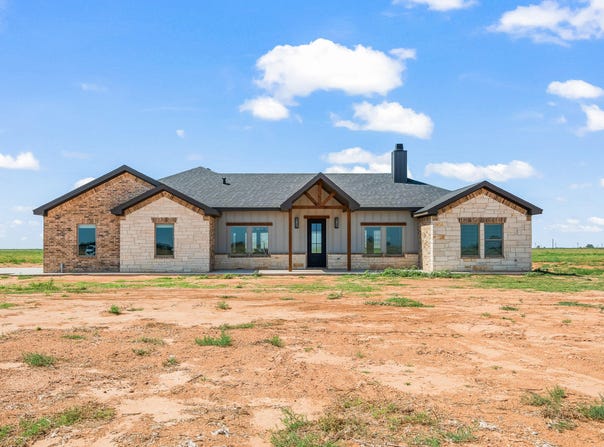 706 E F M 597, Abernathy, TX 79311