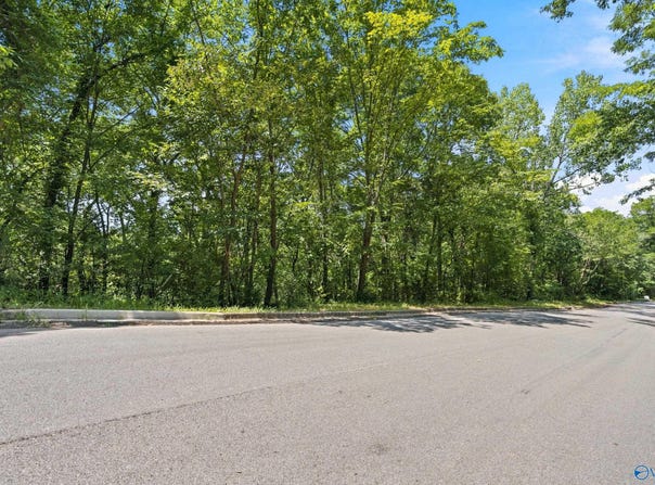 15012 Greentree Trail SE, Huntsville, AL 35803