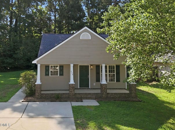 208 Highgate Circle, Wake Forest, NC 27587