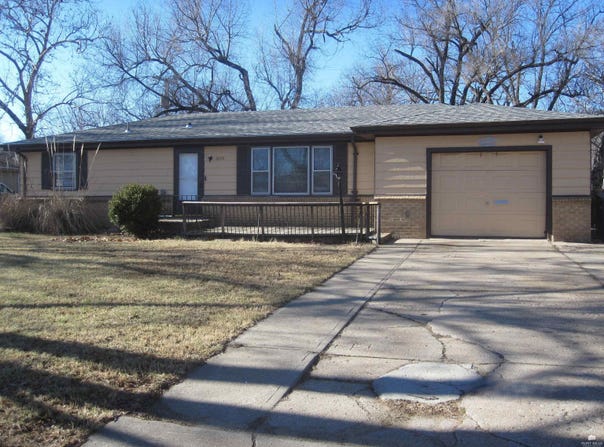 2205 Northview Drive, Manhattan, KS 66502