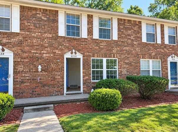 6230 Beechfield Drive, Lansing, MI 48911