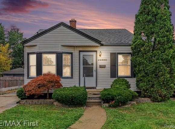 24890 Valley Avenue, Eastpointe, MI 48021