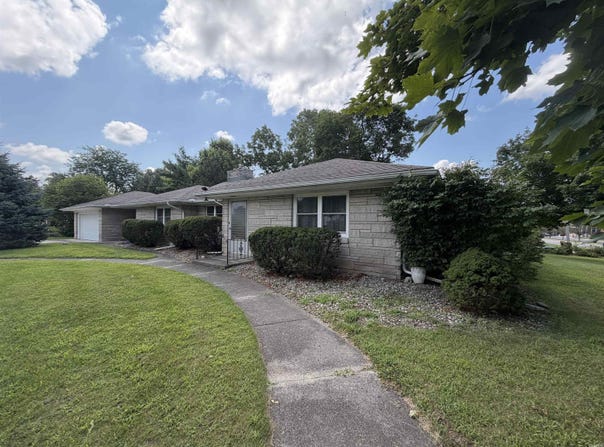 101 E College Avenue, Culver, IN 46511