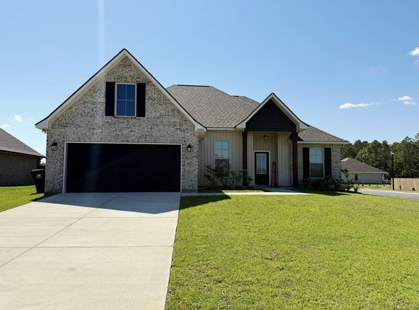 15283 High Point Dr, Gulfport, MS 39503