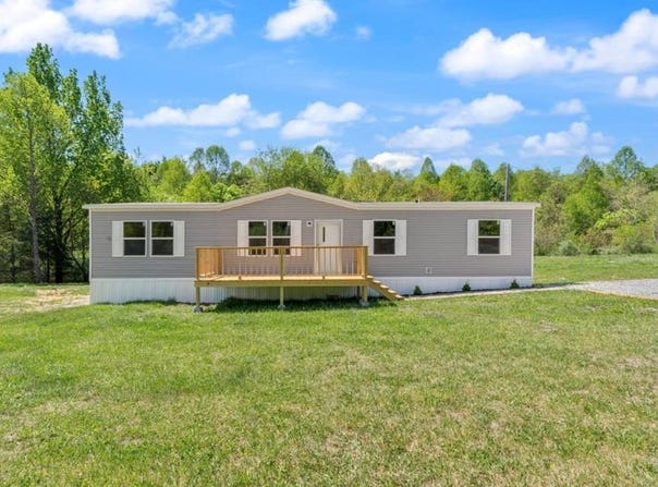 2152 Carcassonne Road, Blackey, KY 41804