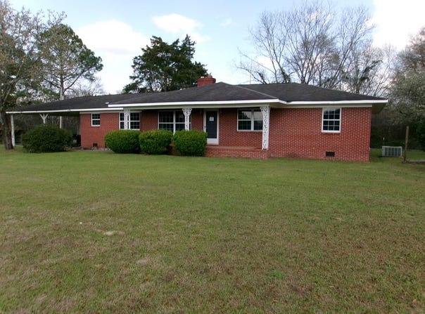 7292 County Road 69, Skipperville, AL 36374