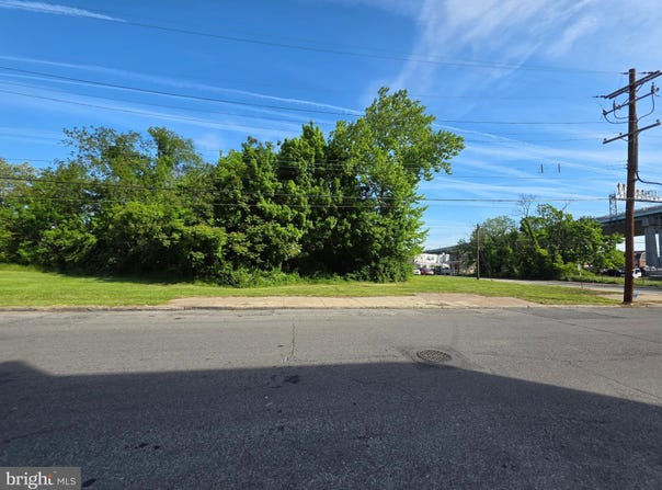 1904 W 3RD Street, CHESTER, PA 19013